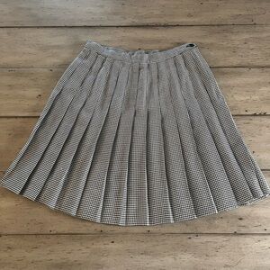 Vintage houndstooth pleated skirt